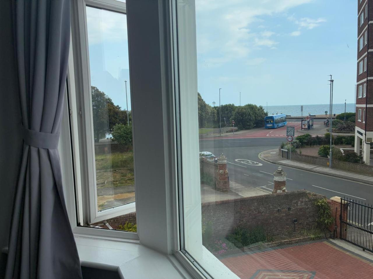 Inn By The Sea, Portsmouth - En Suite Rooms With Sea View Possible, Parking Ev 22Kw Luaran gambar