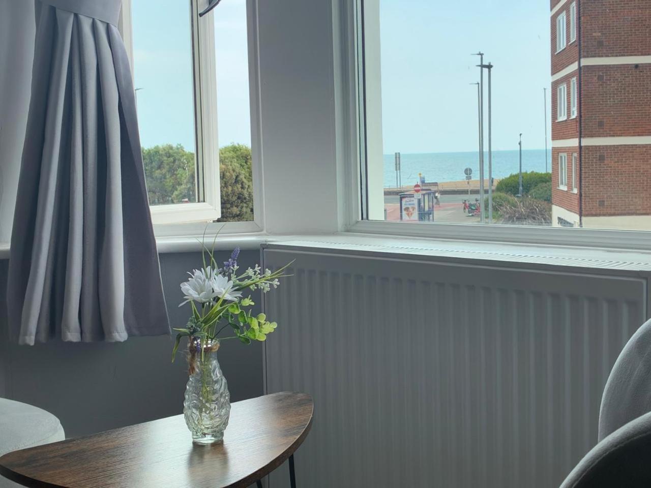 Inn By The Sea, Portsmouth - En Suite Rooms With Sea View Possible, Parking Ev 22Kw Luaran gambar